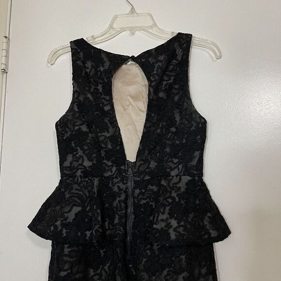 Alice + Olivia Josephine Black Silk Lace Peplum Cocktail Dress size 2 - Picture 6 of 7